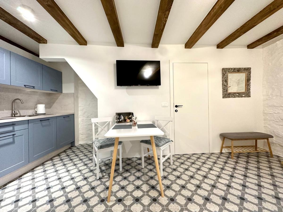 Angela Apartment