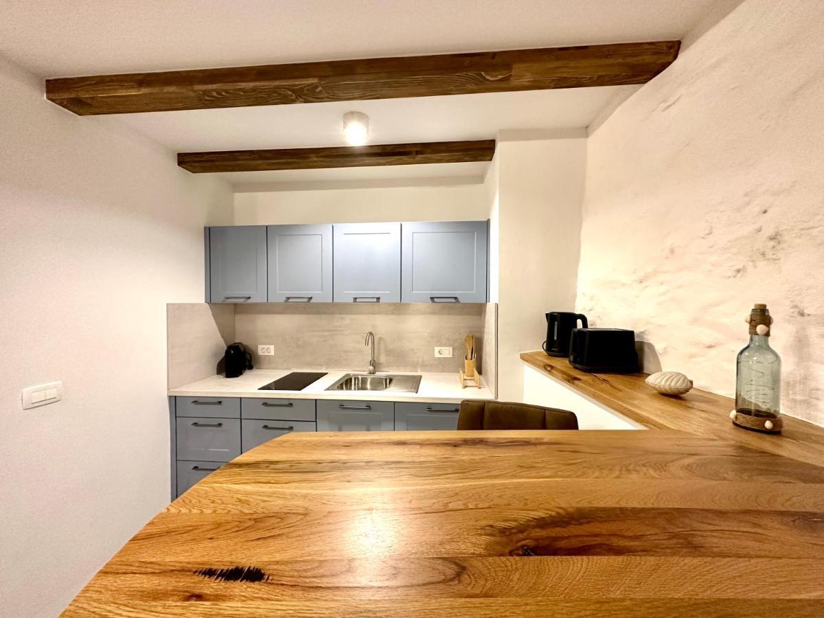 Angela Apartment