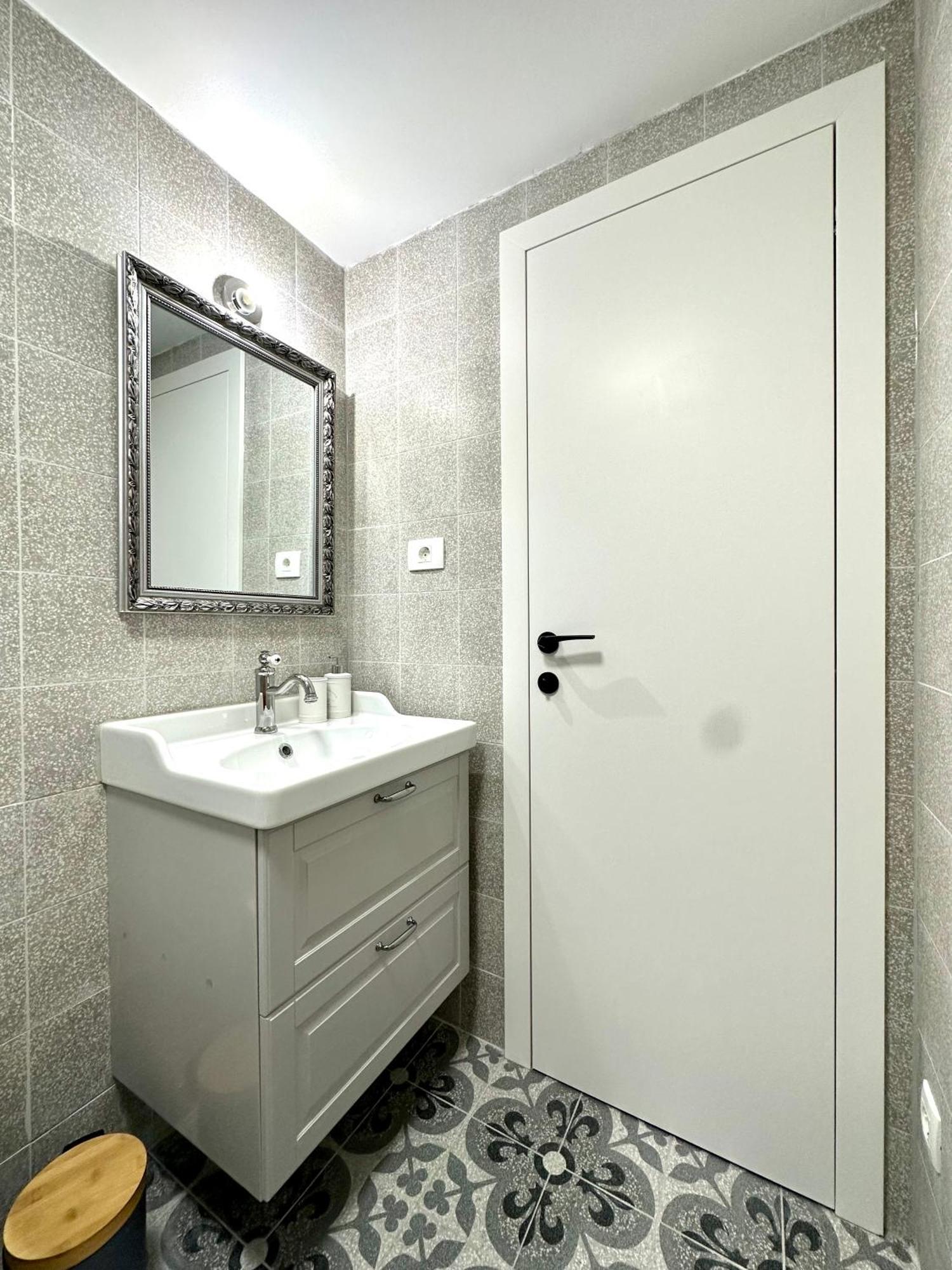 Apartment Angela Piran